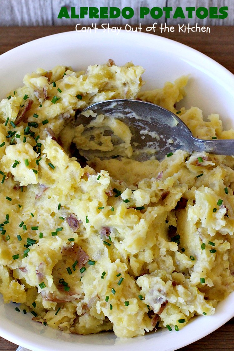 Alfredo Potatoes | Can't Stay Out of the Kitchen | one of the most enjoyable ways to enjoy #MashedPotatoes ever! Terrific for #holiday or company dinners. #potatoes #AlfredoSauce #AlfredoPotatoes