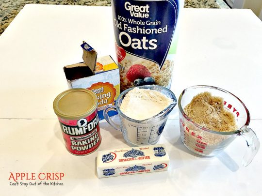 Apple Crisp | Can't Stay Out of the Kitchen | this dynamic #dessert is also fantastic served for #breakfast! Uses #LuckyLeaf #applepiefilling and has a streusel topping. #apples