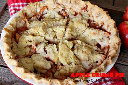 Apple Crumb Pie | Can't Stay Out of the Kitchen | my Mom's fantastic old-fashioned #recipe. Great for family, company or #holiday dinners. #Christmas #Thanksgiving #pie #AppleCrumbPie