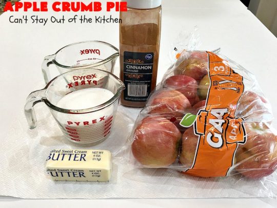 Apple Crumb Pie | Can't Stay Out of the Kitchen | my Mom's fantastic old-fashioned #recipe. Great for family, company or #holiday dinners. #Christmas #Thanksgiving #pie #AppleCrumbPie