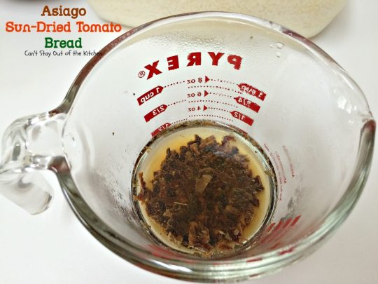 Asiago Sun-Dried Tomato Bread | Can't Stay Out of the Kitchen | delicious #bread that's so easy to make because it's made in the #breadmaker! #sun-driedtomatoes #asiagocheese