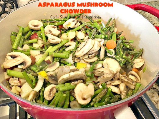 Asparagus Mushroom Chowder | Can't Stay Out of the Kitchen | this easy & delicious 30-minute #soup recipe is fantastic. It's perfect for weeknight dinners when you're short on time. Plus, it's heavenly comfort food on cold winter days. #asparagus #corn #glutenfree #peas #mushrooms 