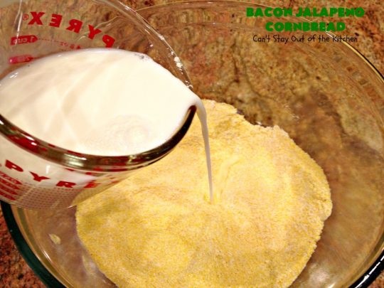 Bacon Jalapeno Cornbread | Can't Stay Out of the Kitchen | these  #CornPones are absolutely delicious. They're made with #GreekYogurt & #GlutenFree flour. They also use #bacon, #jalapenos & #Gruyere #cheese. Great side for #FathersDay or any #TexMex meal. #cornbread #BaconJalapenoCornbread