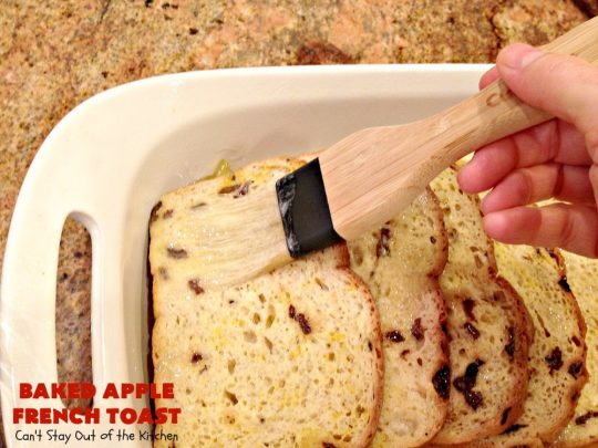 Baked Apple French Toast | Can't Stay Out of the Kitchen | this quick & easy #recipe takes 10 minutes to make & 30 minutes to bake. It's terrific for a #holiday #breakfast or #brunch. #FrenchToast #AppleFrenchToast #ApplePieFilling #HolidayBreakfast #ChristmasBreakfast #ThanksgivingBreakfast #NewYearsDayBreakfast #bread #EasyHolidayBreakfast #QuickHolidayBreakfast
