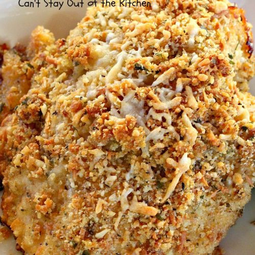 Baked Garlic Asiago Chicken | this 6-ingredient #chicken entree can be oven ready in 5 minutes! It's so mouthwatering & delicious that you'll want to serve it for company or #holiday dinners too. #asiago #MothersDay #FathersDay