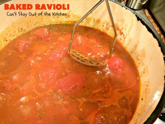 Baked Ravioli | Can't Stay Out of the Kitchen | fabulous #MarthaStewart inspiration that's kid-friendly & delicious. Perfect #pasta for #MeatlessMondays. #cheese #ravioli