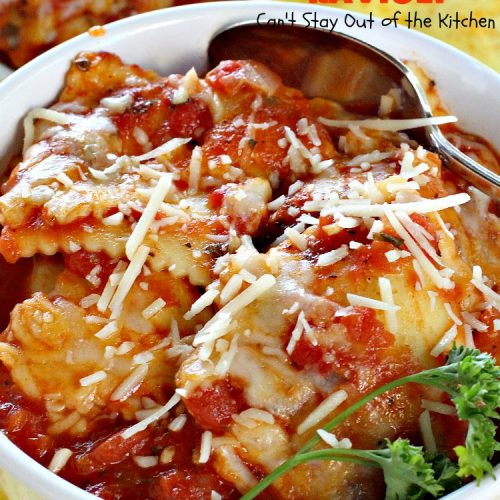 Baked Ravioli | Can't Stay Out of the Kitchen | fabulous #MarthaStewart inspiration that's kid-friendly & delicious. Perfect #pasta for #MeatlessMondays. #cheese #ravioli