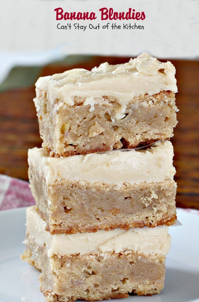 Banana Blondies | Can't Stay Out of the Kitchen | these scrumptious #brownies are to die for! The #frosting is fabulous. #bananas #cookie #dessert