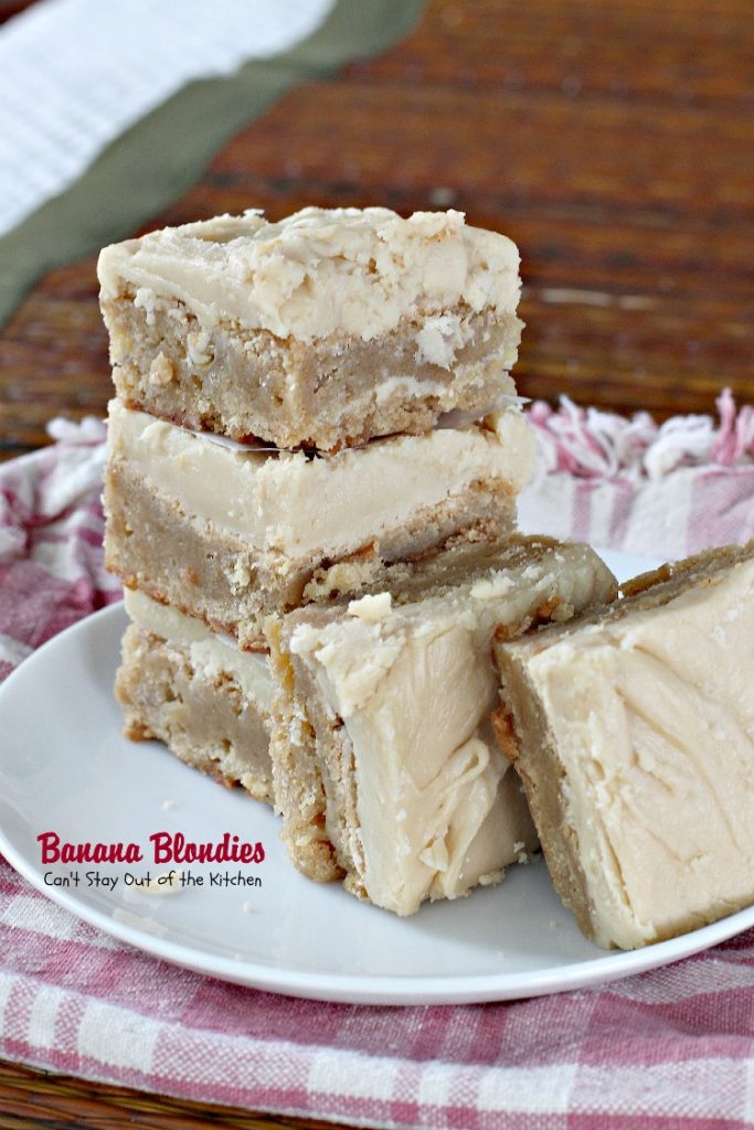 Banana Blondies | Can't Stay Out of the Kitchen | these scrumptious #brownies are to die for! The #frosting is fabulous. #bananas #cookie #dessert