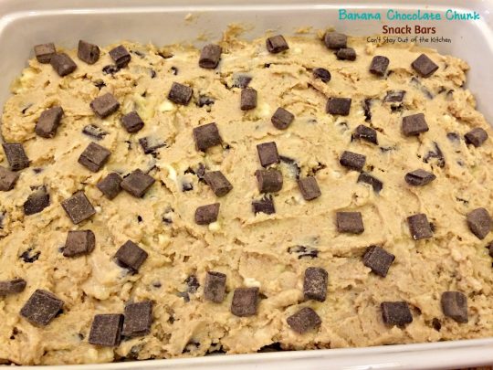 Banana Chocolate Chunk Snack Bars | Can't Stay Out of the Kitchen | delicious #shortbread bars with #bananas #chocolate chunks & #Greekyogurt. #dessert #cookie