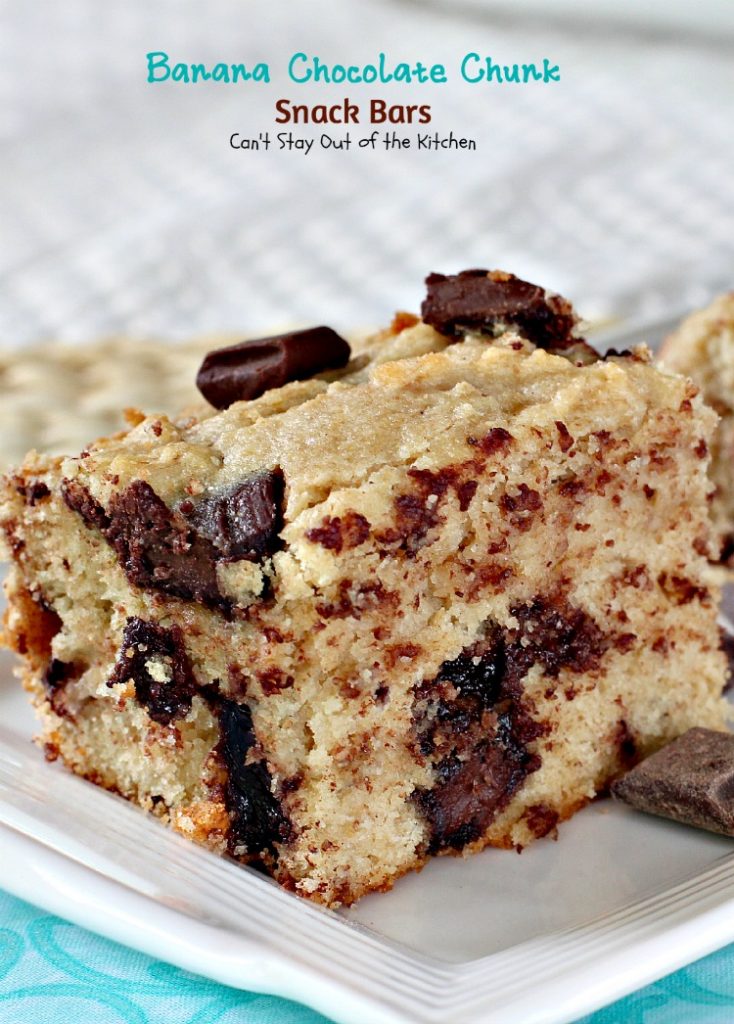 Banana Chocolate Chunk Snack Bars | Can't Stay Out of the Kitchen | delicious #shortbread bars with #bananas #chocolate chunks & #Greekyogurt. #dessert #cookie