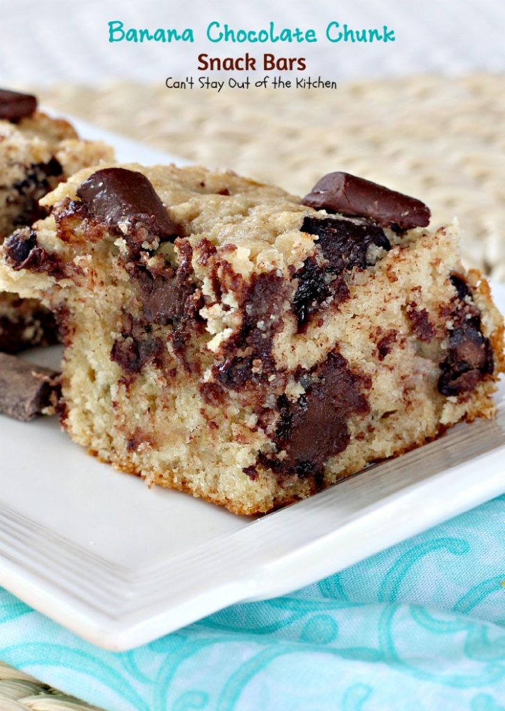 Banana Chocolate Chunk Snack Bars | Can't Stay Out of the Kitchen | delicious #shortbread bars with #bananas #chocolate chunks & #Greekyogurt. #dessert #cookie
