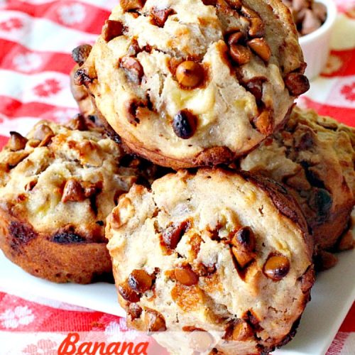 Banana Cinnamon Chip Muffins | Can't Stay Out of the Kitchen