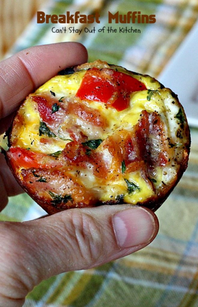 Breakfast Muffins | Can't Stay Out of the Kitchen | these #muffins are so cute and irresistible. They have a #hashbrown crust filled with #bacon #eggs and #cheese. Every mouthful is so scrumptious you won't want to stop at just one! #glutenfree #breakfast 