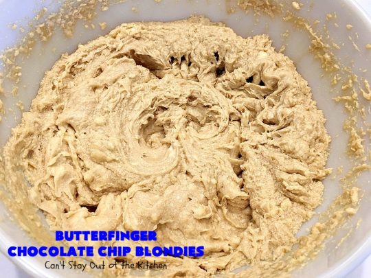 Butterfinger Chocolate Chip Blondies | Can't Stay Out of the Kitchen | these amazing #brownies contain #Butterfinger baking bits & #chocolate chips. They are so decadent and delightful! #peanutbutter #dessert #cookie #ButterfingerDessert