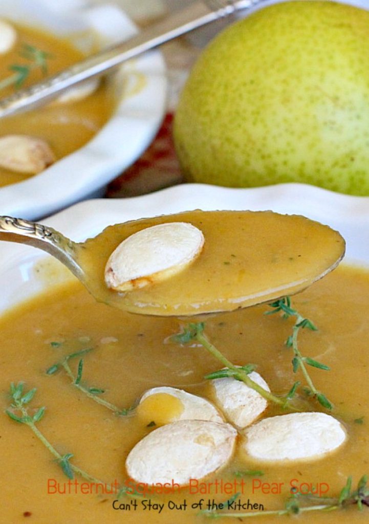 Butternut Squash-Bartlett Pear Soup | Can't Stay Out of the Kitchen | this #soup is absolutely awesome! #Butternutsquash & #pears never tasted so well together. It's easy to make and healthy, low calorie #clean-eating #glutenfree & #vegan.