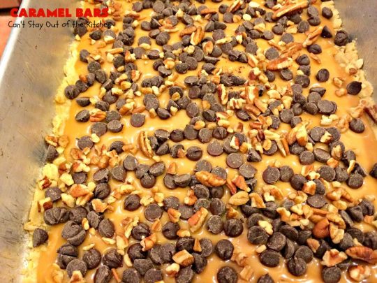 Caramel Bars (a.k.a. Turtle Bars) | Can't Stay Out of the Kitchen | these decadent & divine #brownies are like eating #TurtleCandies! They're filled with #chocolate chips, #caramels & pecans in a scrumptious streusel topping & crust. Perfect for #holiday baking & #Christmas #cookie exchanges.