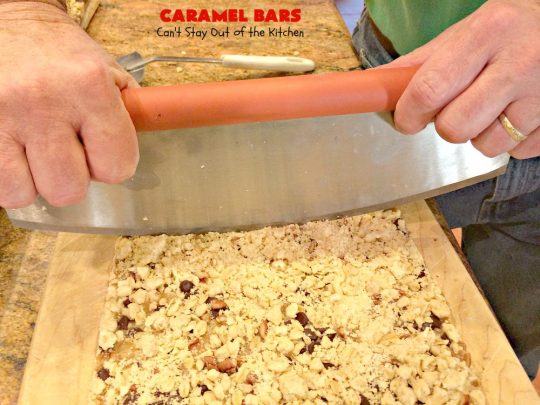 Caramel Bars (a.k.a. Turtle Bars) | Can't Stay Out of the Kitchen | these decadent & divine #brownies are like eating #TurtleCandies! They're filled with #chocolate chips, #caramels & pecans in a scrumptious streusel topping & crust. Perfect for #holiday baking & #Christmas #cookie exchanges.