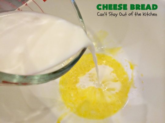 Cheese Bread | Can't Stay Out of the Kitchen | this simple 7-ingredient #recipe is terrific for lunch or dinner. It's so easy since it starts with #Bisquick. #cheese #CheddarCheese #EasyBreadRecipe #Easter #MothersDay #EasterSideDish #MothersDaySideDish #CheeseBread #bread