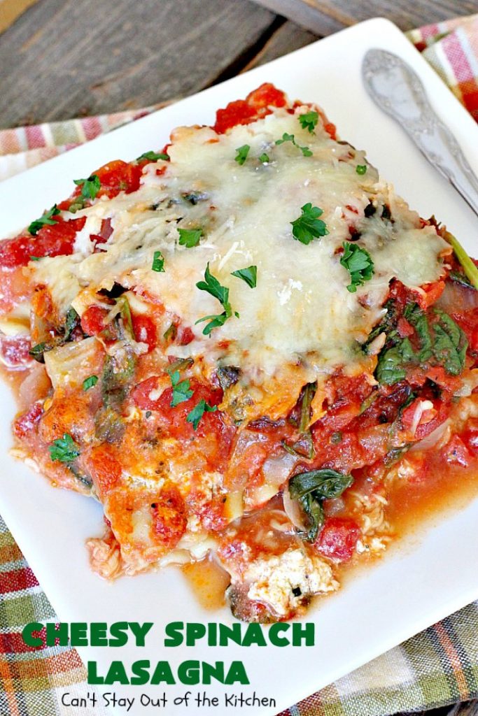 Cheesy Spinach Lasagna | Can't Stay Out of the Kitchen | this #lasagna entree is wonderful & great for #MeatlessMondays, potlucks or other family dinners. #spinach #cheese