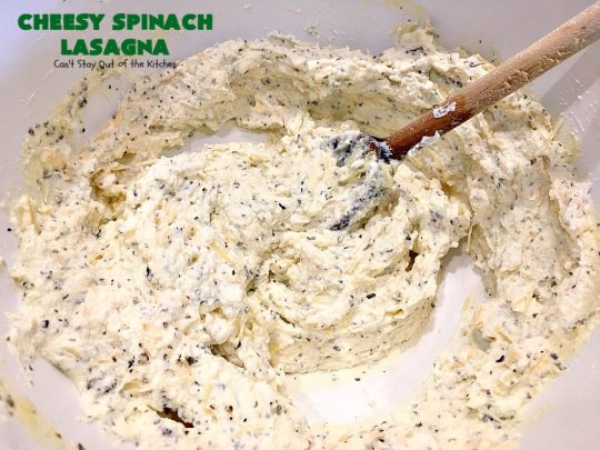 Cheesy Spinach Lasagna | Can't Stay Out of the Kitchen | this #lasagna entree is wonderful & great for #MeatlessMondays, potlucks or other family dinners. #spinach #cheese