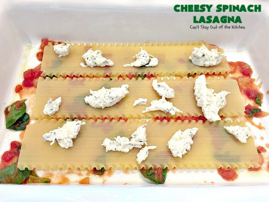 Cheesy Spinach Lasagna | Can't Stay Out of the Kitchen | this #lasagna entree is wonderful & great for #MeatlessMondays, potlucks or other family dinners. #spinach #cheese