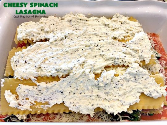Cheesy Spinach Lasagna | Can't Stay Out of the Kitchen | this #lasagna entree is wonderful & great for #MeatlessMondays, potlucks or other family dinners. #spinach #cheese