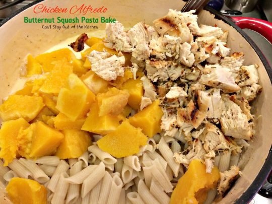 Chicken Alfredo Butternut Squash Pasta Bake | Can't Stay Out of the Kitchen | wonderful #alfredo dish even your kids will enjoy. Made with #chicken #butternutsquash and #glutenfree #pasta.