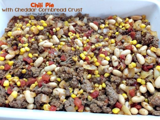 Chili Pie with Cheddar Cornbread Crust | Can't Stay Out of the Kitchen | fabulous "Tex-Mex #maindish that's like eating #chili and #cornbread together in #casserole form. It's absolutely wonderful. #glutenfree