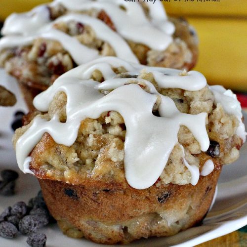 Chocolate Banana Bread Streusel Muffins | Can't Stay Out of the Kitchen
