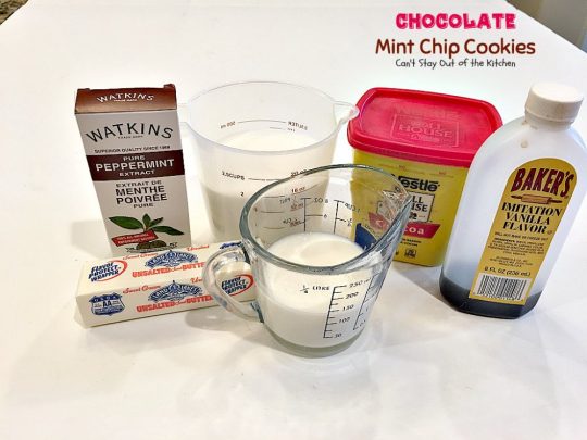 Chocolate Mint Chip Cookies | Can't Stay Out of the Kitchen | the lovely flavors of #chocolate and #mint work so well together in these amazing #cookies. Great for #holiday baking. #dessert