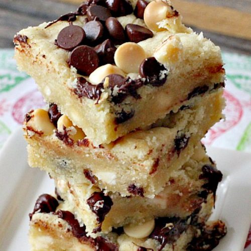 Chocolate and Vanilla Blondies | Can't Stay Out of the Kitchen | delicious #shortbread #cookies are filled with both #chocolate and vanilla chips. Amazing #dessert.