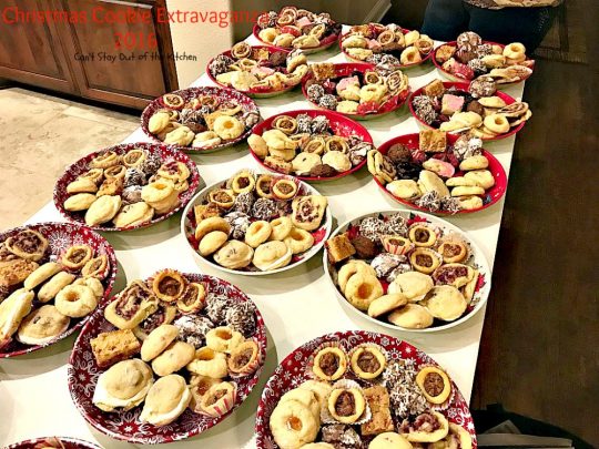 Christmas Cookie Extravaganza - 2016 | Can't Stay Out of the Kitchen | 36 family favorite #Christmas #cookie recipes. #dessert