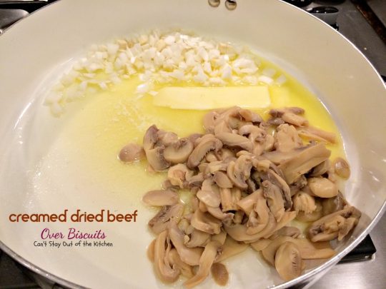 Creamed Dried Beef Over Biscuits | Can't Stay Out of the Kitchen | my favorite comfort food for #breakfast or dinner! Love this recipe over homemade #biscuits. #driedbeef