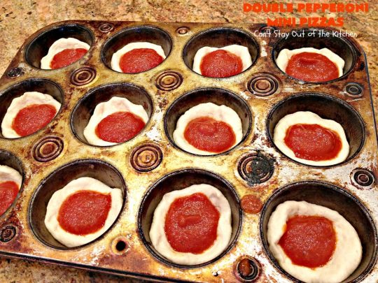 Double Pepperoni Mini Pizzas | Can't Stay Out of the Kitchen | this easy 5-ingredient miniature #pizza is fantastic. It's terrific for #tailgating, #NewYearsEve or #SuperBowl parties. #pepperoni #mozzarella