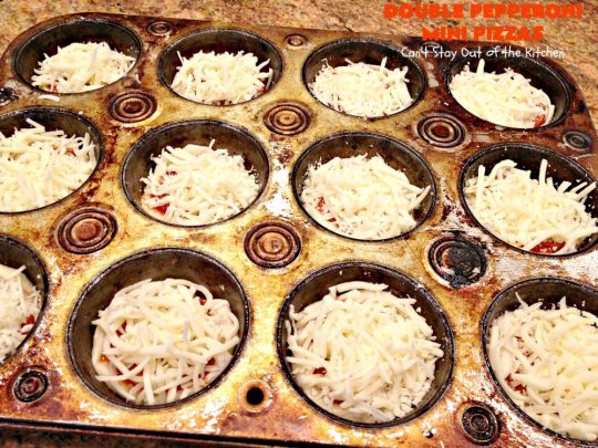 Double Pepperoni Mini Pizzas | Can't Stay Out of the Kitchen | this easy 5-ingredient miniature #pizza is fantastic. It's terrific for #tailgating, #NewYearsEve or #SuperBowl parties. #pepperoni #mozzarella
