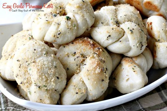 Easy Garlic Parmesan Knots | Can't Stay Out of the Kitchen | this amazing #appetizer is so quick and easy to make since it starts with frozen #bread dough. It's wonderful served with homemade marinara sauce & it's a great option for #tailgating parties or the #SuperBowl. #garlic #parmesancheese