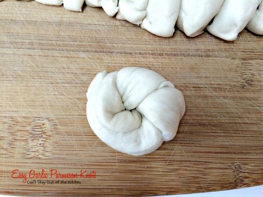 Easy Garlic Parmesan Knots | Can't Stay Out of the Kitchen | this amazing #appetizer is so quick and easy to make since it starts with frozen #bread dough. It's wonderful served with homemade marinara sauce & it's a great option for #tailgating parties or the #SuperBowl. #garlic #parmesancheese
