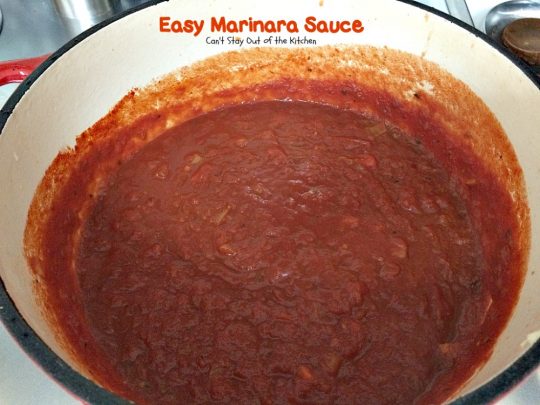 Easy Marinara Sauce | Can't Stay Out of the Kitchen | the most delicious homemade #marinarasauce. So quick and easy to make. Great with #pasta or #garlicbread. #Italian