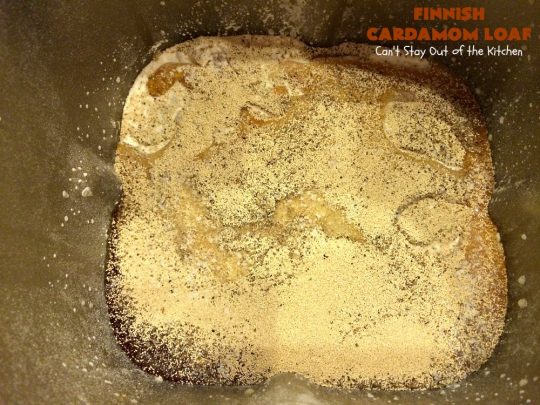 Finnish Cardamom Loaf | Can't Stay Out of the Kitchen | this fantastic home-baked #bread is so easy since it's made in the #breadmaker. Perfect for #breakfast or as a side for soup, chili or other comfort food meals. #cardamom #Finnish #Finland #FinnishCardamomLoaf #HomemadeBread