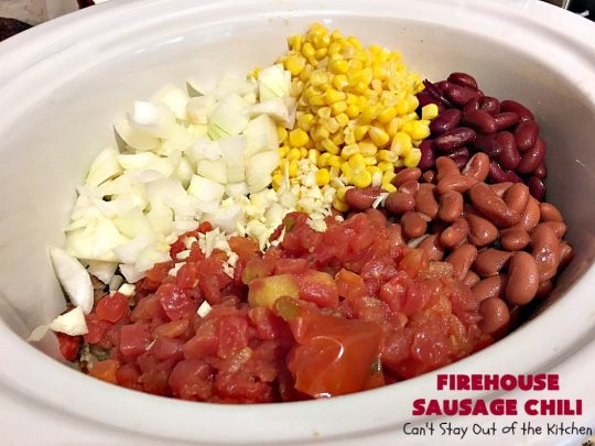 Firehouse Sausage Chili | This fantastic #chili uses #Italian #sausage, 2 kinds of #beans and a #chili seasoning packet to amp up the flavors. It's made in the #crockpot so it's incredibly easy.