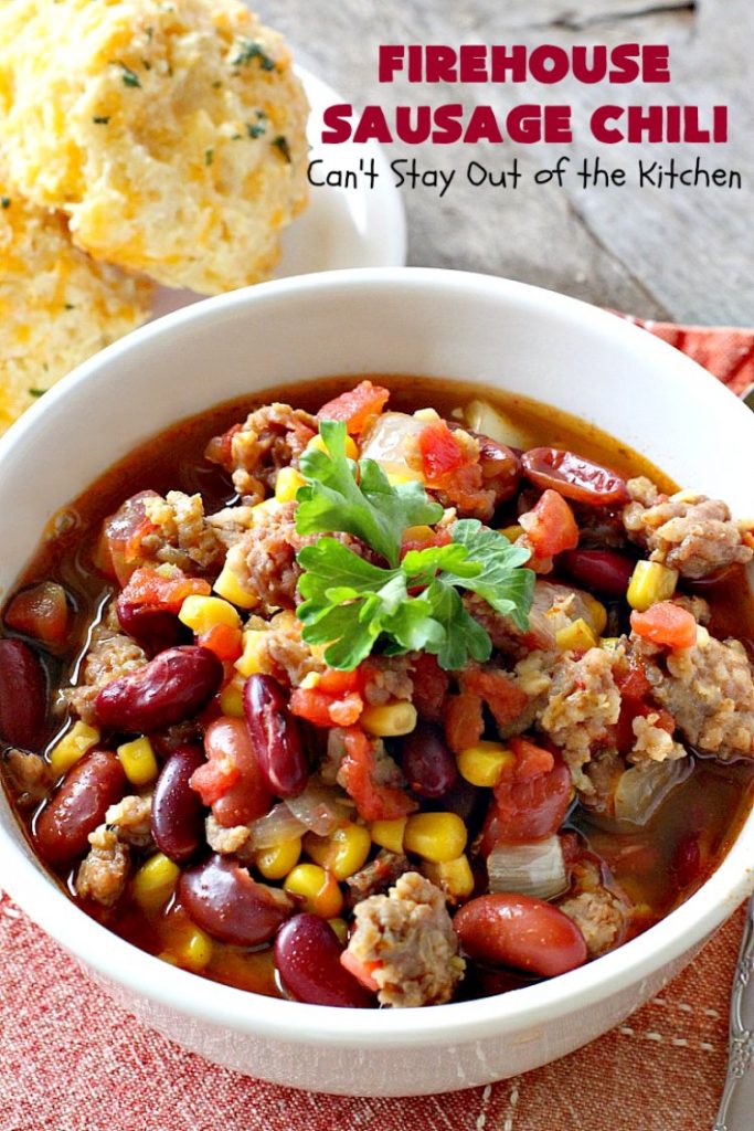 Firehouse Sausage Chili | This fantastic #chili uses #Italian #sausage, 2 kinds of #beans and a #chili seasoning packet to amp up the flavors. It's made in the #crockpot so it's incredibly easy.