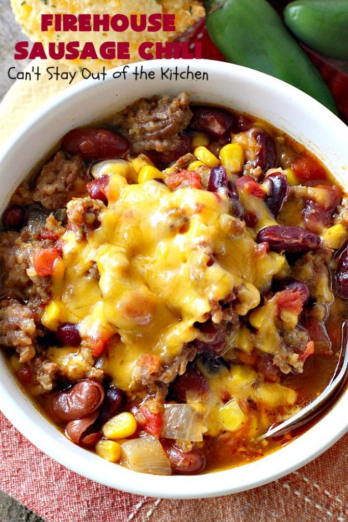 Firehouse Sausage Chili | This fantastic #chili uses #Italian #sausage, 2 kinds of #beans and a #chili seasoning packet to amp up the flavors. It's made in the #crockpot so it's incredibly easy.