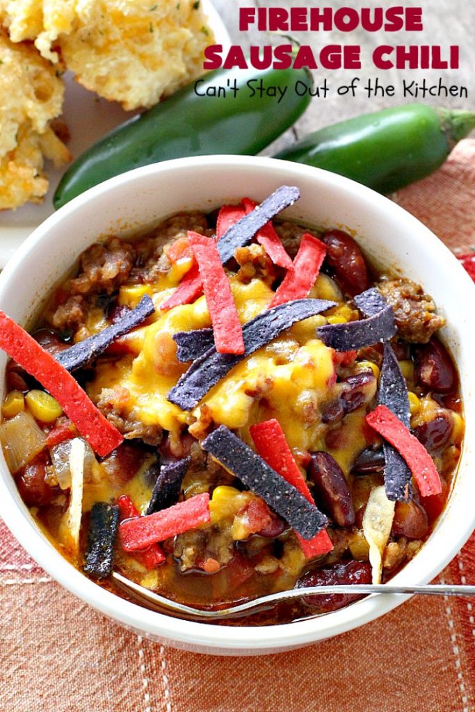 Firehouse Sausage Chili | This fantastic #chili uses #Italian #sausage, 2 kinds of #beans and a #chili seasoning packet to amp up the flavors. It's made in the #crockpot so it's incredibly easy.