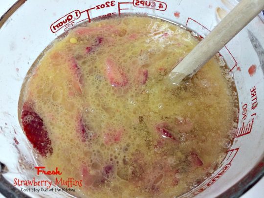 Fresh Strawberry Muffins | Can't Stay Out of the Kitchen | these lovely #muffins are so quick and easy to make. They're a great #holiday favorite, but something you can whip up any time of the year. #strawberries