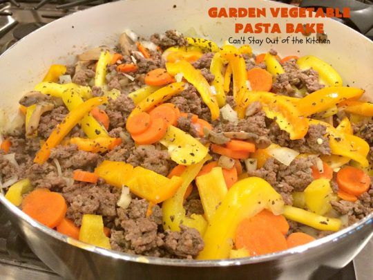 Garden Vegetable Pasta Bake | Can't Stay Out of the Kitchen | fantastic #pasta entree with #beef, veggies & loads of #cheese. I made with #glutenfree noodles, but regular pasta can also be used. Kid-friendly!