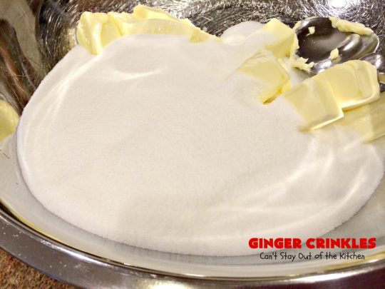Ginger Crinkles | Can't Stay Out of the Kitchen | these classic #cookies are favorites for #holiday baking and #Christmas cookie exchanges. #dessert