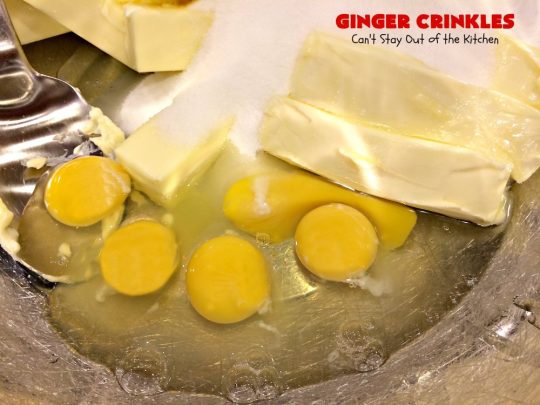 Ginger Crinkles | Can't Stay Out of the Kitchen | these classic #cookies are favorites for #holiday baking and #Christmas cookie exchanges. #dessert