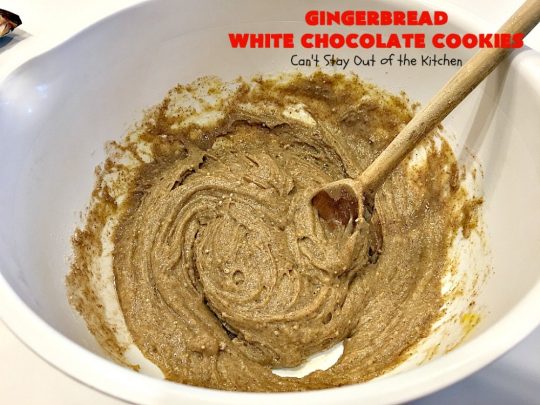 Gingerbread White Chocolate Cookies | Can't Stay Out of the Kitchen | this incredibly easy 5-ingredient #cookie recipe is heavenly. It's terrific for #holiday baking, #Christmas cookie exchanges & office parties. #dessert #gingerbread #chocolate 