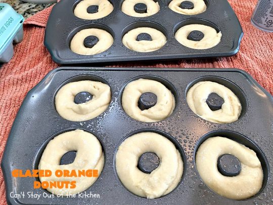 Glazed Orange Donuts | Can't Stay Out of the Kitchen | these fabulous #donuts are filled with #orange juice and orange zest. They're absolutely mouthwatering & perfect for a weekend #breakfast for company or family. #HolidayBreakfast #BakedOrangeDonuts 